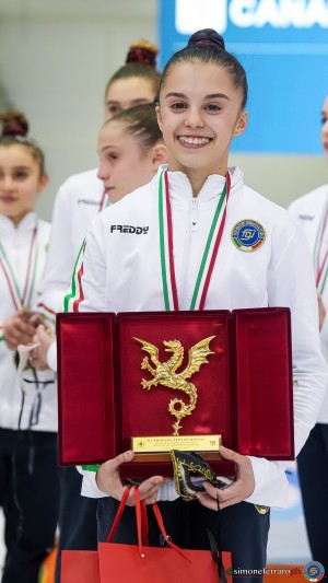 podio jr sfe06200 copia simone ferraro ph